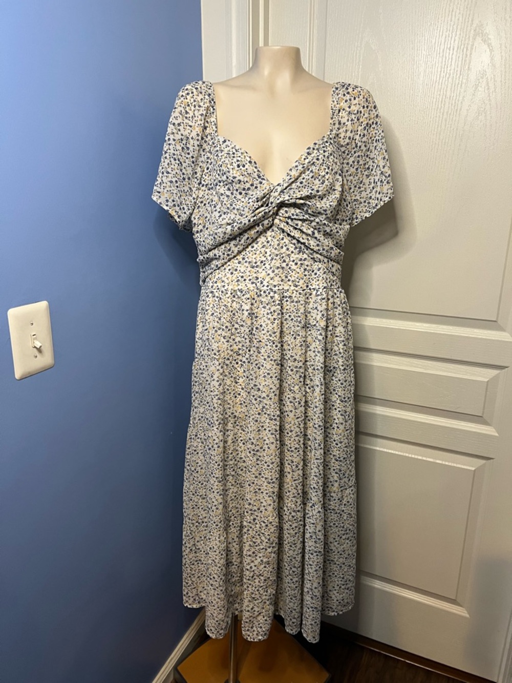 Baltic Born Blue and White Floral Twist-Front maxi Dress size XL